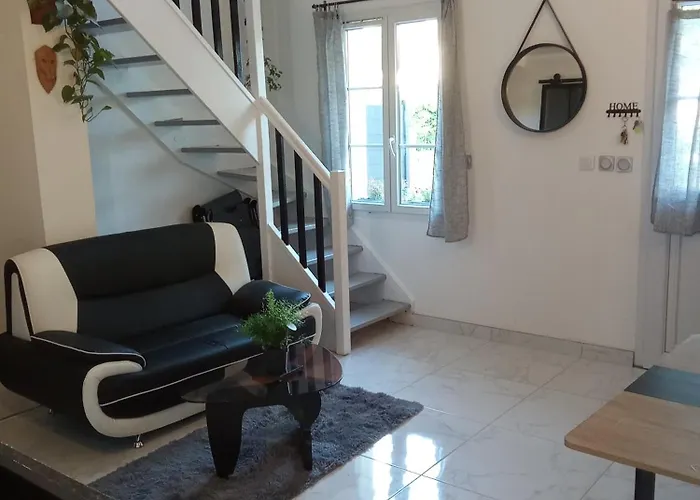 Maison Coquette Camarguaise Tatil Evi *